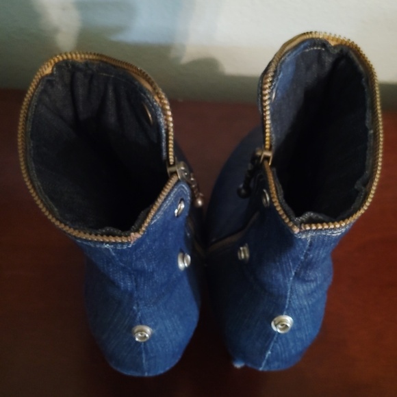 Andrea Denim Ankle Boots Zipper Size 7 - Picture 6 of 16